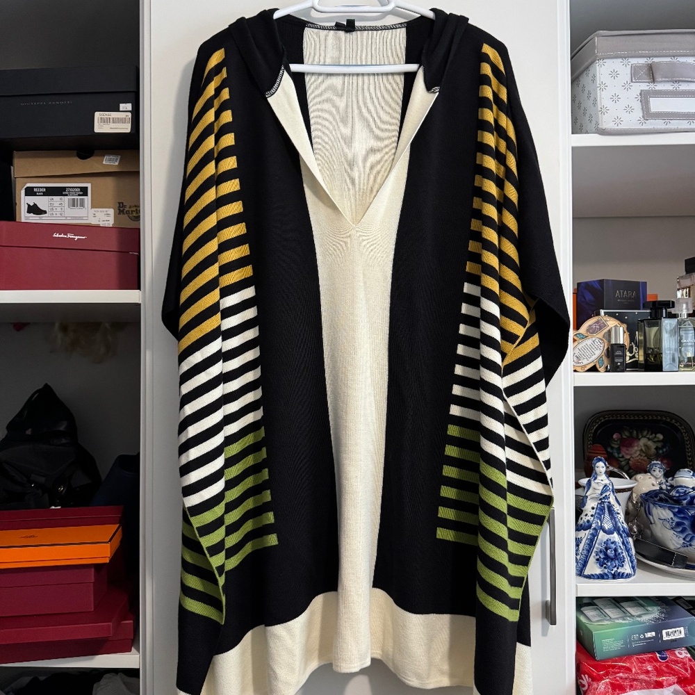Roni Râbl, Size 0/S, 50% Wool, 50% Acrylic